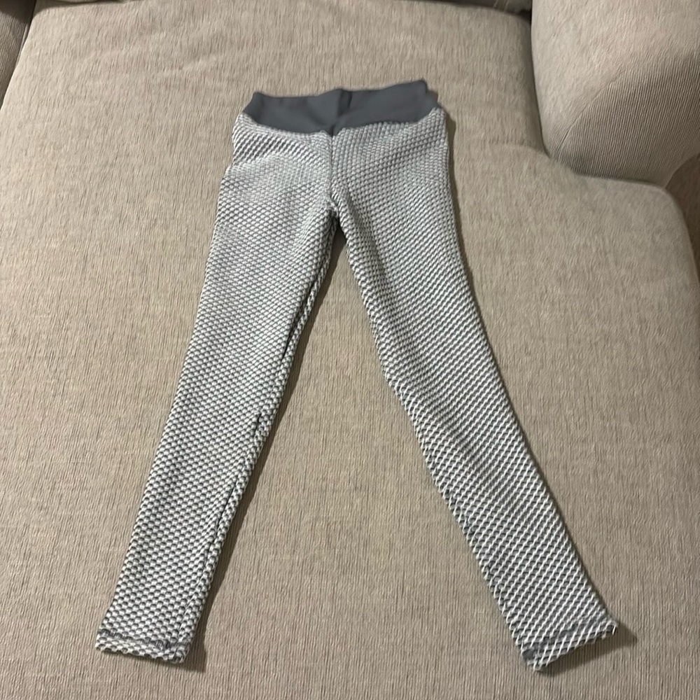 Tahira scrunched leggings new